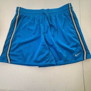 Nike Dri-FIT Woven Blue Shorts *NEW WITHOUT TAGS*